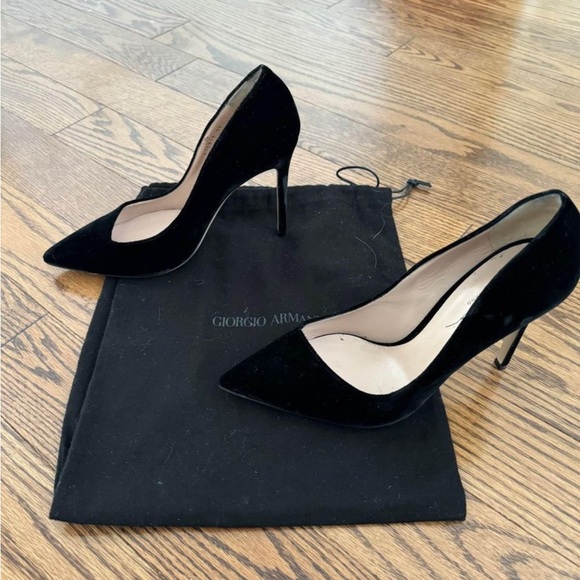 Giorgio Armani suede pumps - Picture 2 of 3